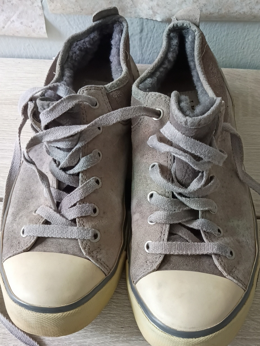 UGG Women's Gray Suede Lace-Up Sneakers with Cream Toe